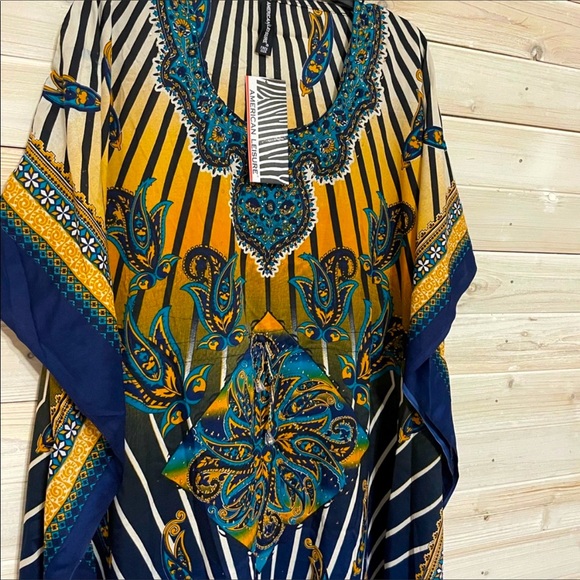 💕3/$24, adorable kaftan - Picture 1 of 6